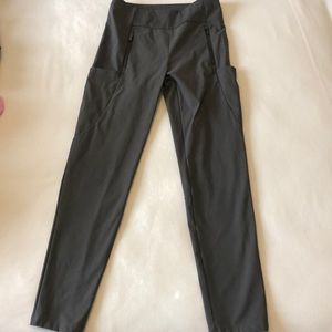 Athleta winter cargo tights as 6 worn once